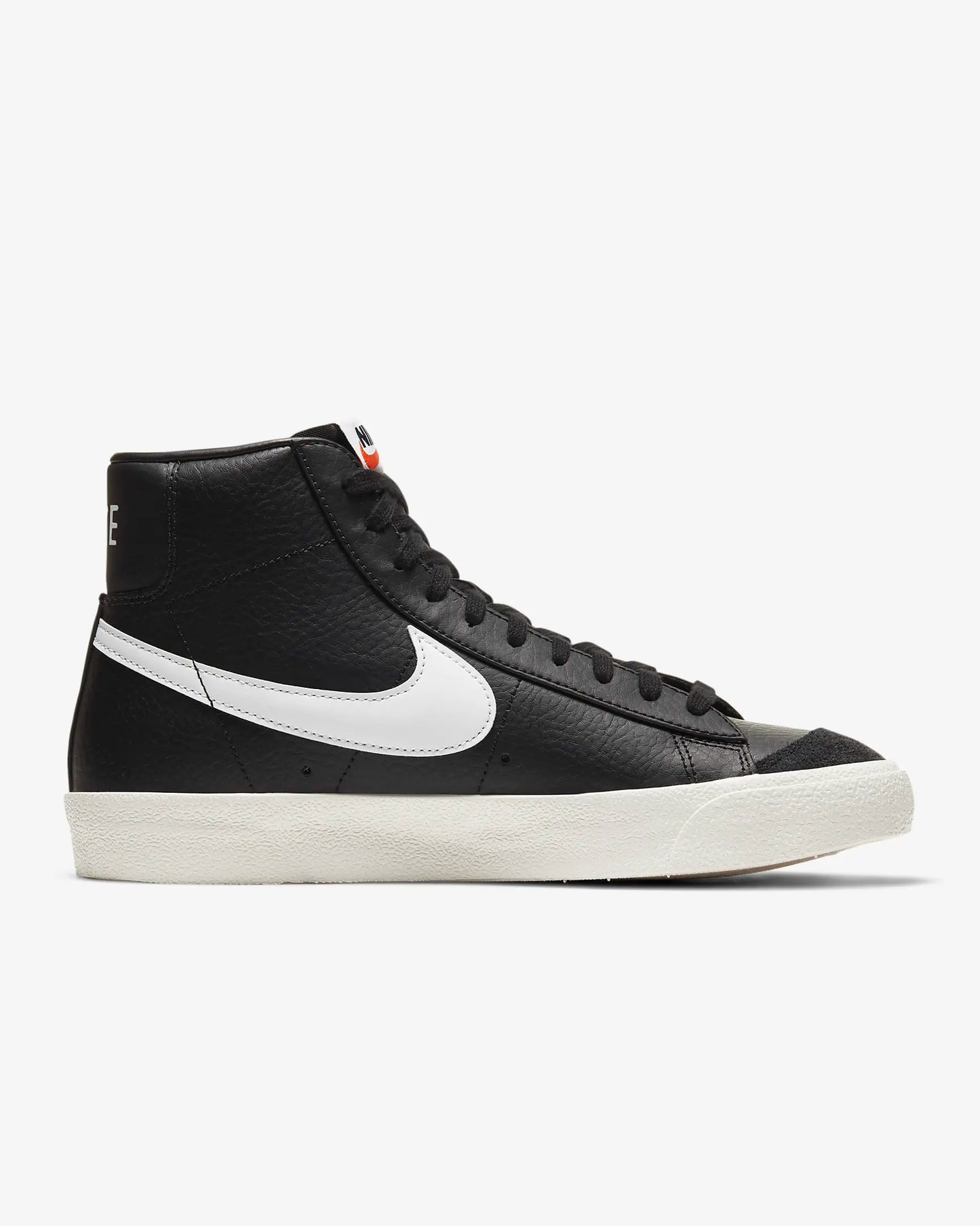 BOTA NIKE BLAZER