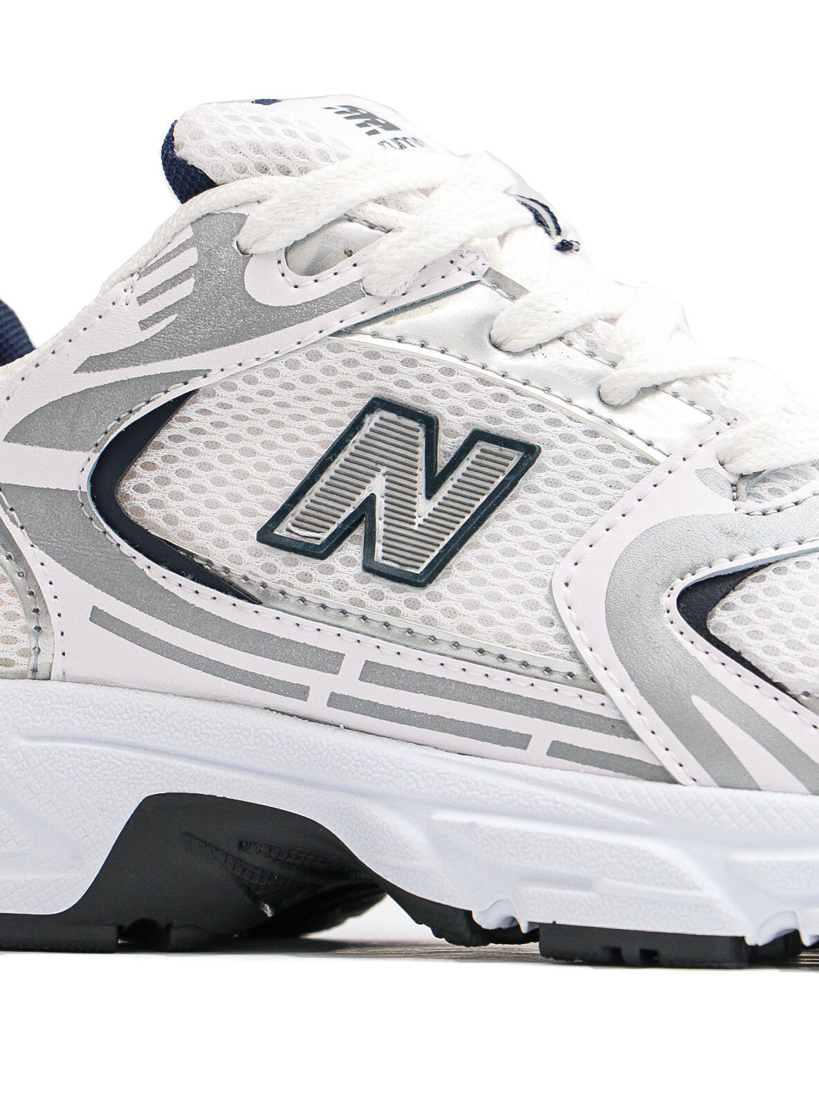 NEW BALANCE 530 + MEDIAS DE MODA - UNISEX